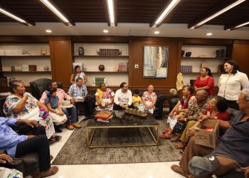 EL GOBERNADOR MAURICIO VILA DOSAL SE REUNIÓ CON FAMILIARES DE MIGRANTES YUCATECOS