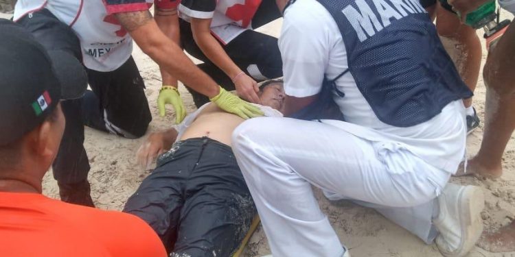 LA SECRETARÍA DE MARINA-ARMADA DE MÉXICO RESCATA 28 PERSONAS EN INMEDIACIONES DE ISLA MUJERES