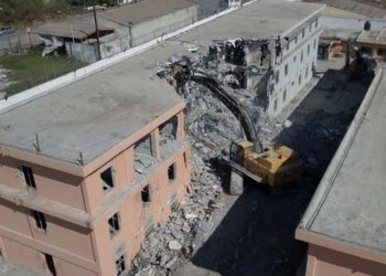 INICIA LA DEMOLICIÓN DEL PENAL DE TOPO CHICO EN NUEVO LEÓN