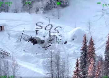 JOVEN SOBREVIVE 23 DÍAS EN EL FRÍO POLAR DE ALASKA TRAS QUEDAR AISLADO