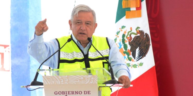 LÓPEZ OBRADOR INSTA A PARTICIPAR A EMPRESAS EN PROYECTOS DEL GOBIERNO
