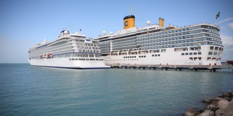 NUEVO CRUCERO DE LUJO ARRIBA A COSTAS DE YUCATÁN