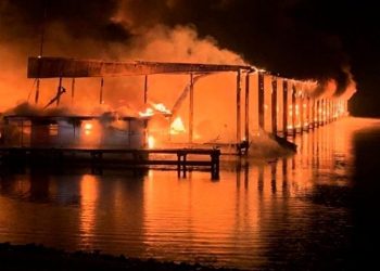 OCHO MUERTOS DEJA INCENDIO EN ALABAMA, EU