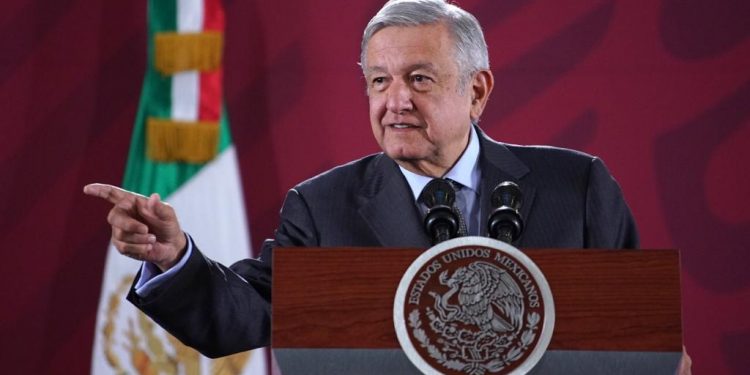 «PENSIONES Y BECAS SERÁN DERECHOS CONSTITUCIONALES»