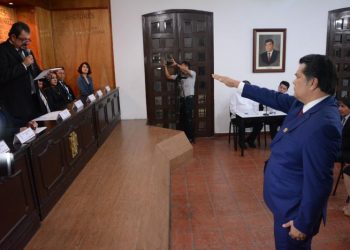 POR UNANIMIDAD, ELIGEN A GUILLERMO NARVÁEZ COMO RECTOR DE LA UJAT POR 4 AÑOS