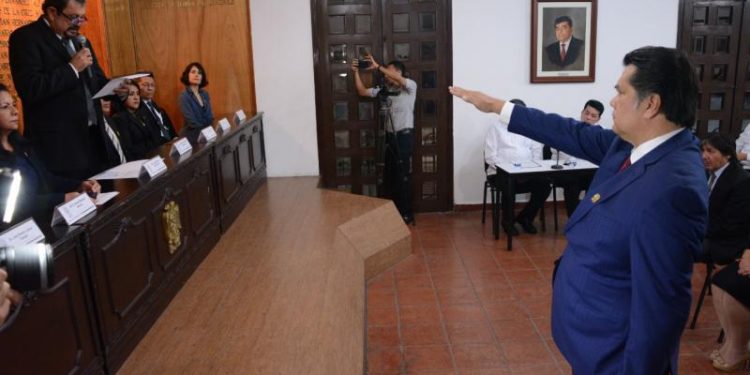 POR UNANIMIDAD, ELIGEN A GUILLERMO NARVÁEZ COMO RECTOR DE LA UJAT POR 4 AÑOS