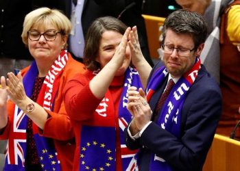 PARLAMENTO EUROPEO APRUEBA TÉRMINOS DEL BREXIT