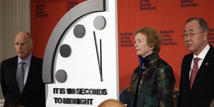 CIENTÍFICOS ADELANTAN EL ‘RELOJ DEL APOCALIPSIS’: QUEDAN 100 SEGUNDOS PARA EL FIN DEL MUNDO