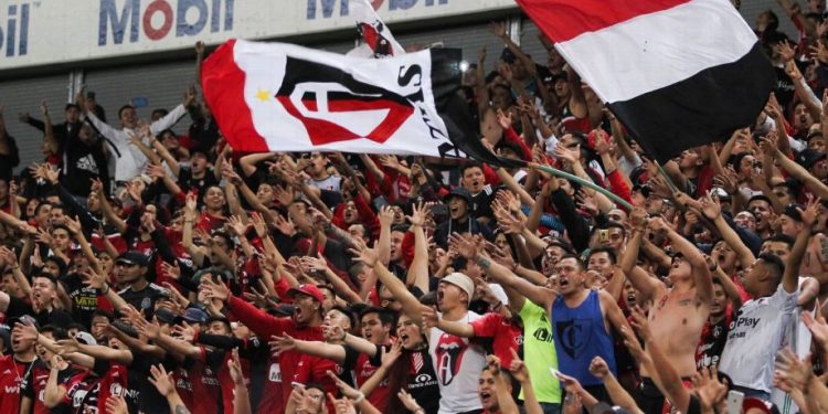 EL ESTADIO JALISCO RECIBE UN PARTIDO DE VETO