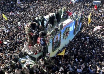 ESTAMPIDA EN FUNERAL DE COMANDANTE SOLEIMANI DEJA AL MENOS 50 MUERTOS