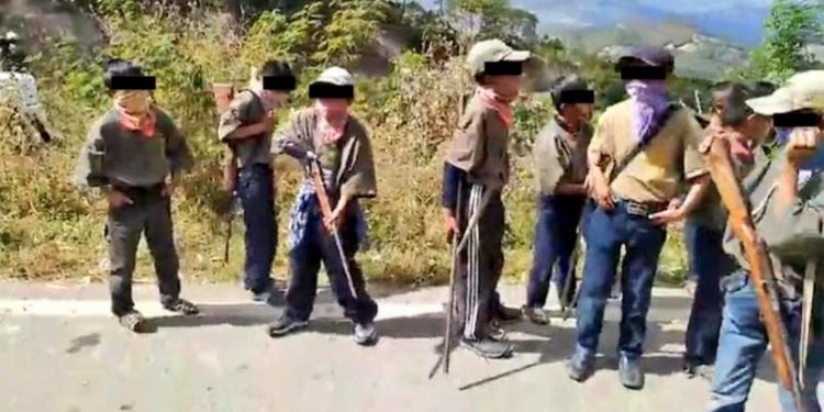 NIÑOS DE ENTRE 8 Y 15 AÑOS SERÁN POLICÍAS COMUNITARIOS EN CHILAPA