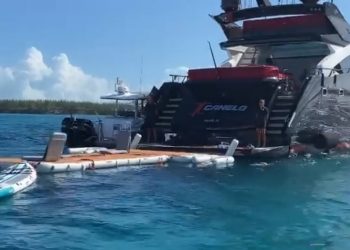 «CANELO» ÁLVAREZ PRESUME YATE DE 60 MILLONES DE DÓLARES