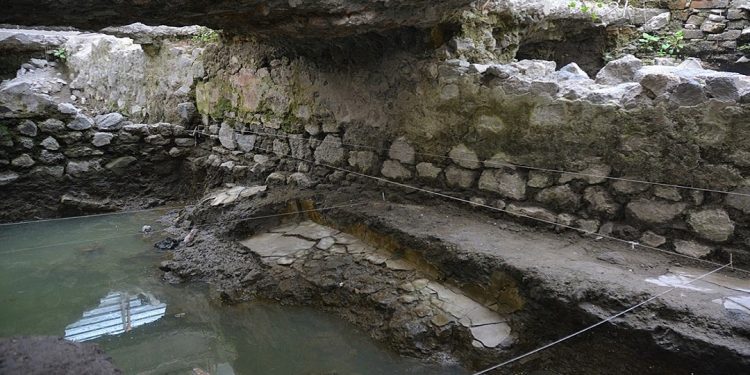 DESCUBREN RESTOS DE TEMAZCAL PREHISPÁNICO DEL SIGLO XIV EN LA MERCED