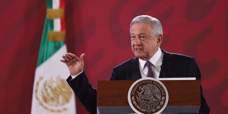 ADIÓS A LOS «PUENTES», LÓPEZ OBRADOR PROPONDRÁ CAMBIOS EN CALENDARIO ESCOLAR