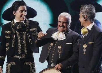 ALEJANDRO FERNÁNDEZ: «DIJE A MI PADRE QUE SERÍA UN HONOR VOLVER A COLABORAR»