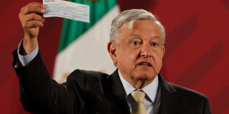 DINERO RECUPERADO POR LA FGR SIRVE PARA PAGAR PREMIOS DE LA RIFA DEL AVIÓN: AMLO
