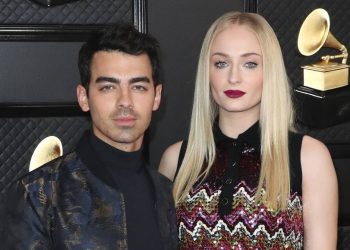 ASEGURAN QUE SOPHIE TURNER Y JOE JONAS ESPERAN SU PRIMER HIJO