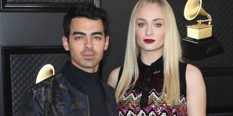 ASEGURAN QUE SOPHIE TURNER Y JOE JONAS ESPERAN SU PRIMER HIJO