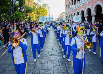 BANDA DE MARCHA DEL CEPREDEY SE SUMA AL INICIO DEL CARNAVAL DE MÉRIDA