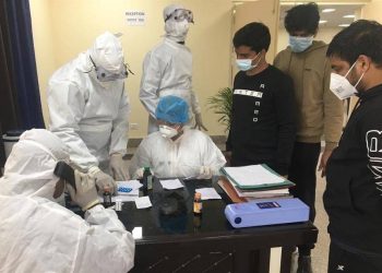CHINA ACUSA A EU DE CREAR PÁNICO POR EL CORONAVIRUS