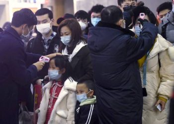 CHINA AMPLÍA LA CUARENTENA POR CORONAVIRUS A 200 MIL PUEBLOS DE HUBEI
