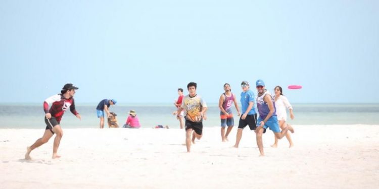 CON ATRACTIVAS ACTIVIDADES, EL FESTIVAL DE LA VEDA ATRAE A MÁS VISITANTES A LA COSTA YUCATECA