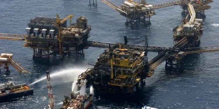 CON NUEVO YACIMIENTO SE INCREMENTARÁ PRODUCCIÓN EN 200 MIL BARRILES DIARIOS: LÓPEZ OBRADOR