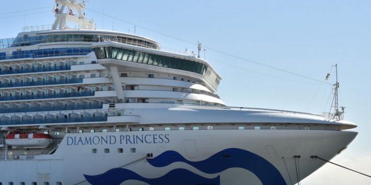 YA SON 136 INFECTADOS POR CORONAVIRUS EN CRUCERO EN JAPÓN