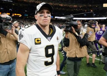 DREW BREES DEJA EN SUSPENSO SU ESTADÍA EN LA NFL