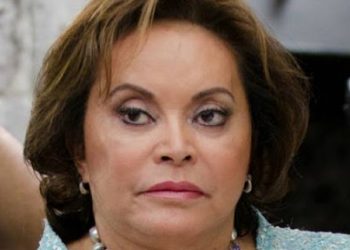 ELBA ESTHER GORDILLO GANA AL SAT Y NO PAGARÁ 19 MILLONES