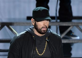 EMINEM ACTÚA POR SORPRESA EN LOS PREMIO OSCAR 2020