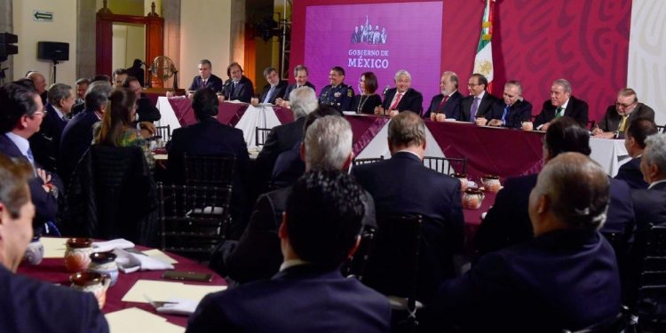 EMPRESARIOS COMPRARON MÁS DE TRES MILLONES DE BOLETOS PARA RIFA: LÓPEZ OBRADOR