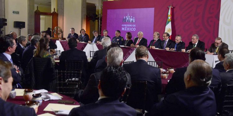 EMPRESARIOS RESPALDAN «RIFA DEL AVIÓN PRESIDENCIAL»