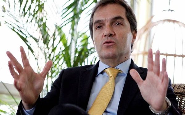 EXONERAN A CARLOS AHUMADA POR FRAUDE