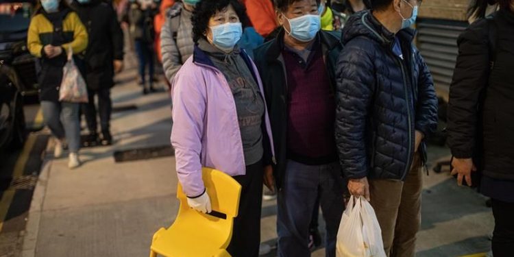 HONG KONG IMPONE LA CUARENTENA POR EL VIRUS