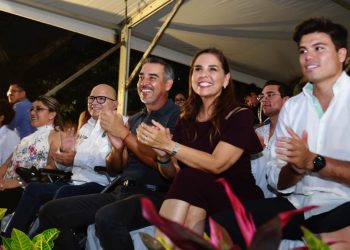 CANCÚN VIVE LA FIESTA DE SU CARNAVAL