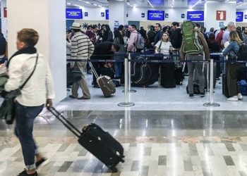 LLEGAN A FRANCIA 10 MEXICANOS PROCEDENTES DE CHINA