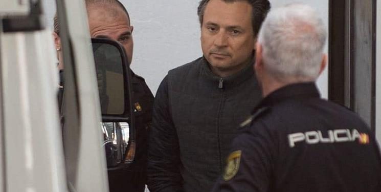 LOZOYA PODRÍA ESTAR BLANQUEANDO DINERO PARA LA MAFIA RUSA: INVESTIGADORES