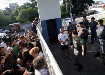 MÁS DE 20 MIL PETROLEROS DE BRASIL RETAN ORDEN JUDICIAL Y SE SUMAN A UNA HUELGA