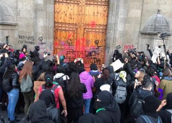 NO CAMBIARÉ MIS CONVICCIONES POR MANIFESTACIONES FEMINISTAS: AMLO