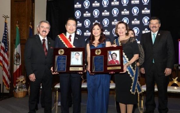 RECONOCEN A MARIO DELGADO Y A NANCY PELOSI EN TEXAS