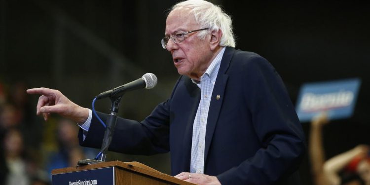 TRUMP DEFIENDE A SANDERS COMO FAVORITO EN CAMPAÑA DEMÓCRATA