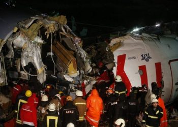 UN MUERTO Y 157 HERIDOS, SALDO DE ACCIDENTE DE AVIÓN EN TURQUÍA