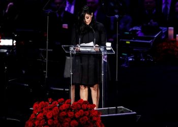VANESSA BRYANT DEMANDA A COMPAÑÍA DE HELICÓPTERO DONDE MURIERON KOBE Y GIANNA