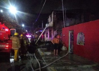 PROVOCA CORTO CIRCUITO INCENDIO DE VIVIENDA