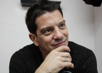 YAHIR PREPARA DISCO Y PROGRAMA DE TELEVISIÓN