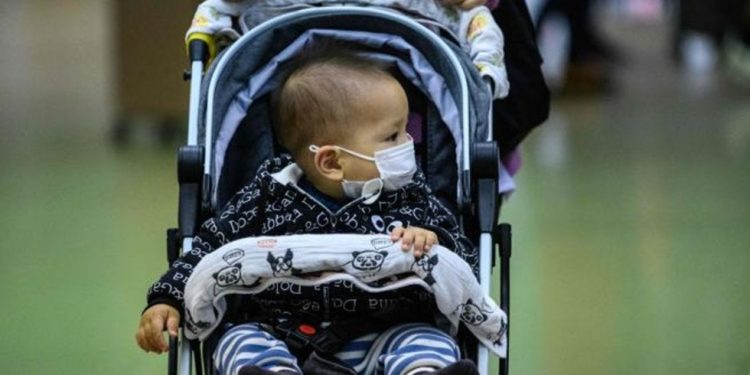 CONFIRMAN PRIMER POSITIVO POR CORONAVIRUS EN DOS BEBÉS RECIÉN NACIDOS EN CHINA