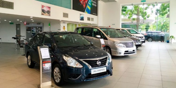 VENTA DE AUTOS RECIBE SU PEOR ENERO EN 5 AÑOS; NISSAN LIDERA EL MERCADO PESE A CAÍDAS