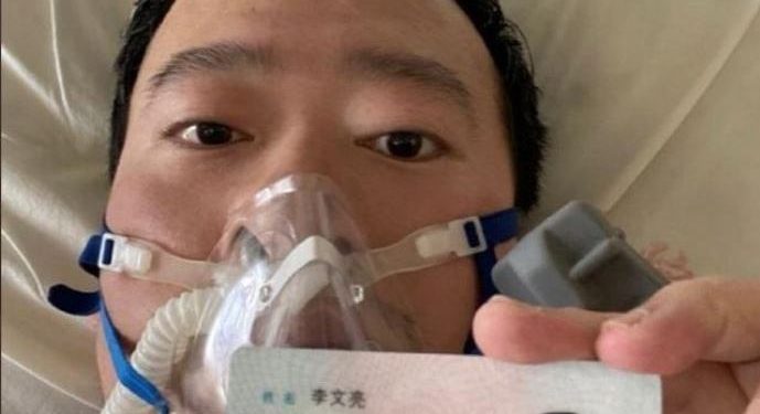 MUERE EL DOCTOR LI WENLIANG, QUIÉN ALERTÓ DEL CORONAVIRUS EN WUHAN