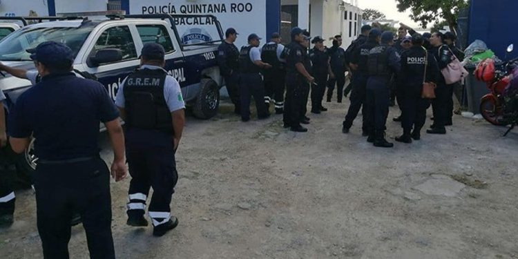 REGRESAN A PARO DE LABORES POLICÍAS DE BACALAR